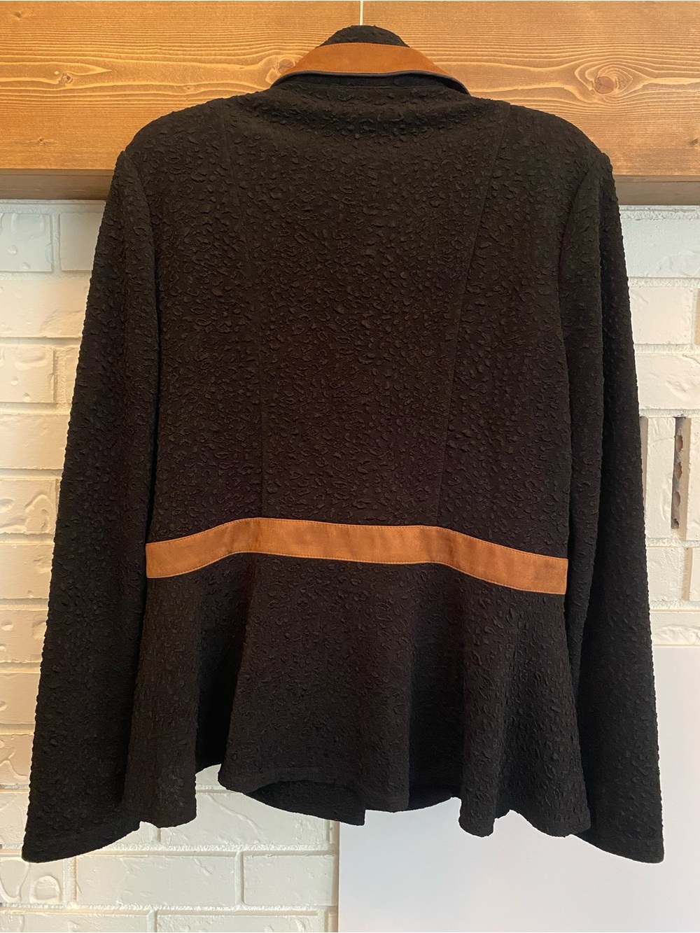 Joseph Ribkoff Textured Black Jacket Animal Snake Print Trim Faux Suede Size 14 - Picture 8 of 9